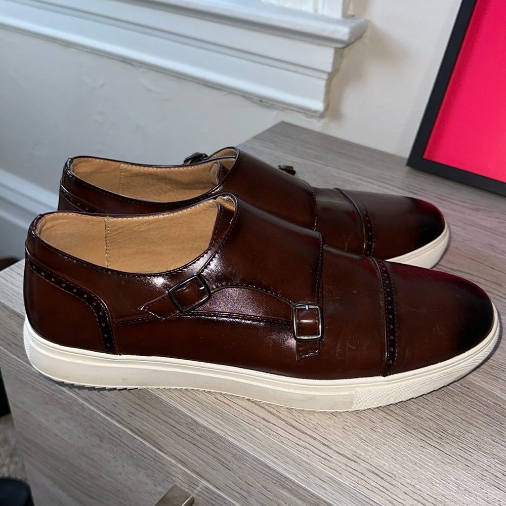 NY&C, size 10 for men. Wore it once and I’m open to any offer